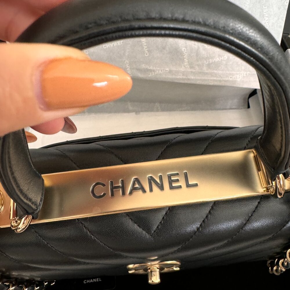100% authentic CHANEL Trendy Small Chevron in Black Lambskin GHW - Picture 16 of 16